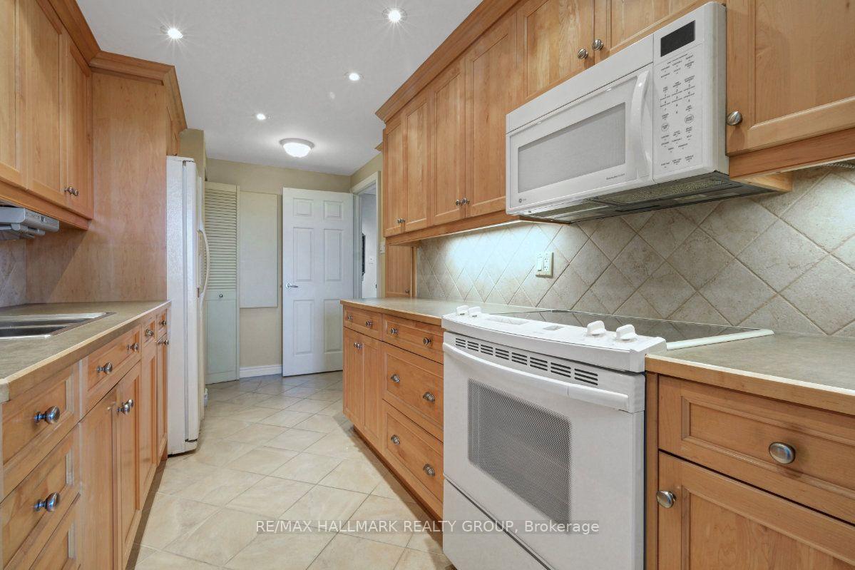 Photo 20 of Unit 1804, 505 St Laurent Boulevard, Ottawa, Viscount Alexander Park — HOMEH