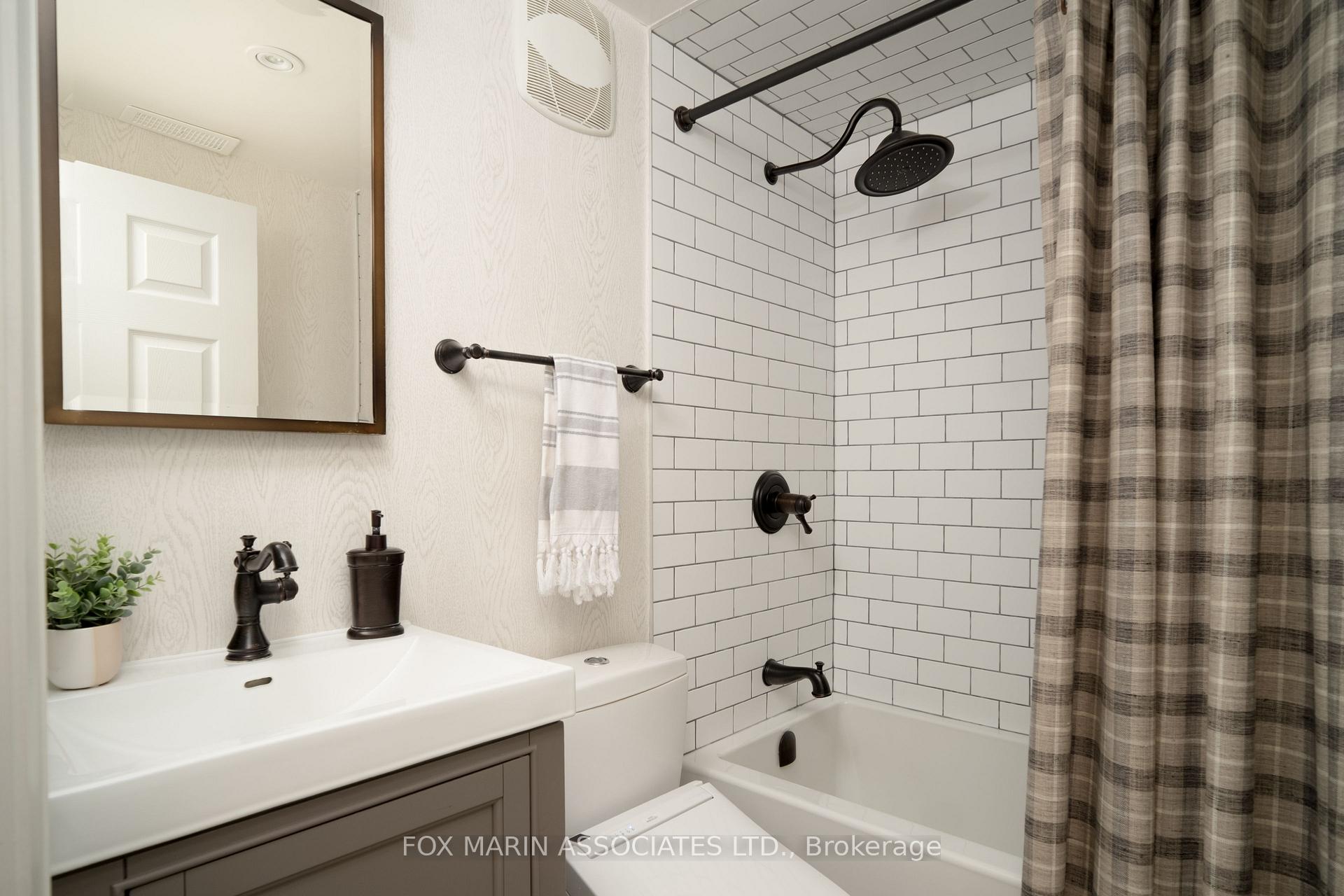 Photo 37 of 227 Markham Street, Toronto, Trinity-Bellwoods — HOMEH