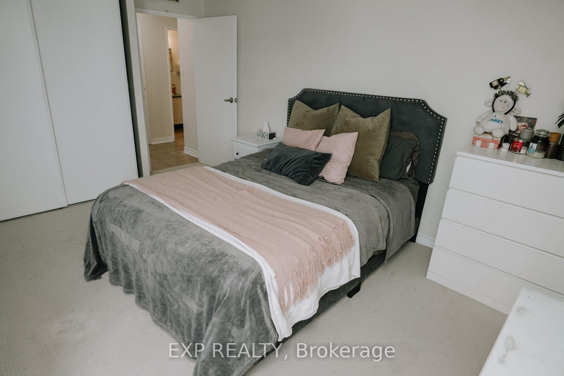 Photo 13 of Unit 1207, 858 Commissioners Road E, London, South H — HOMEH