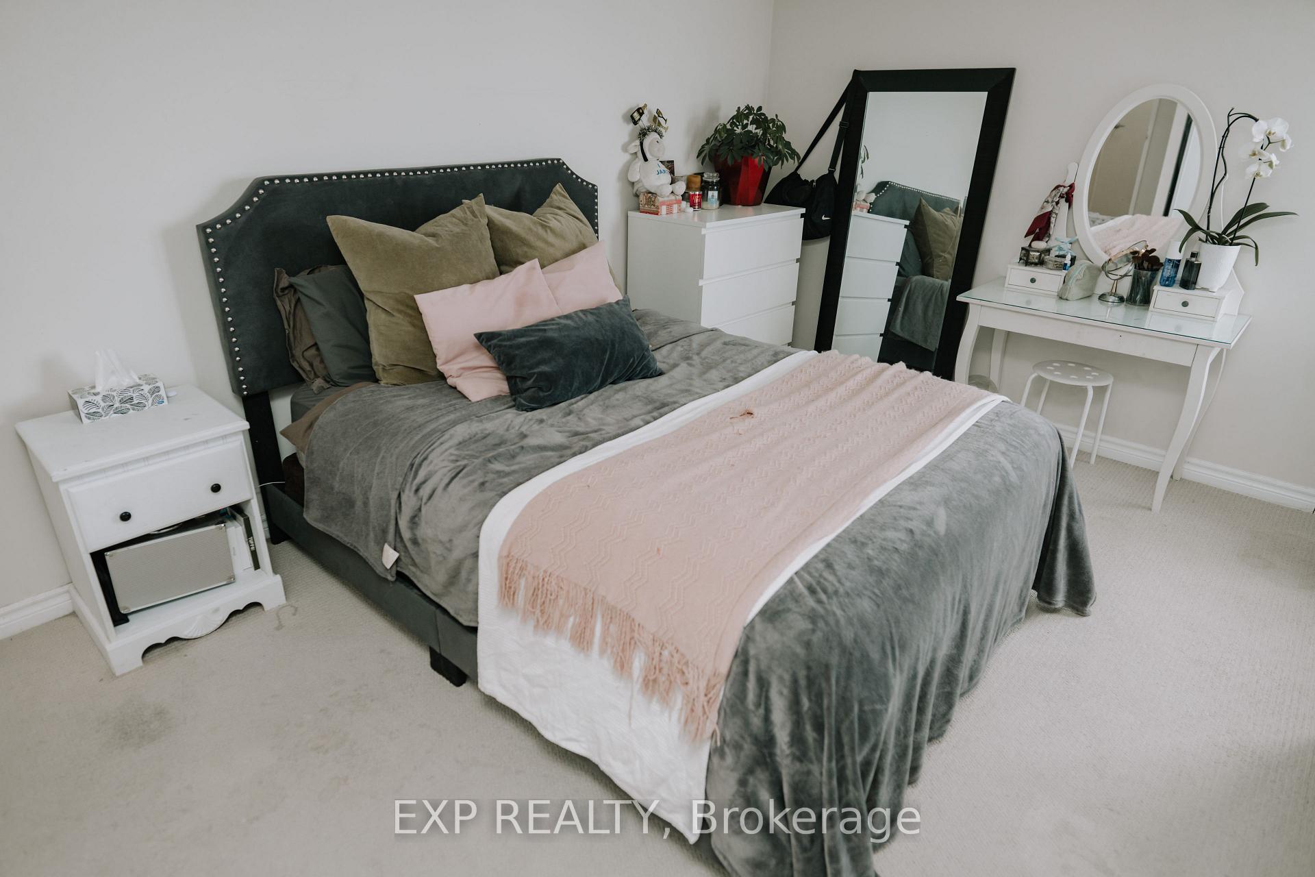 Photo 14 of Unit 1207, 858 Commissioners Road E, London, South H — HOMEH