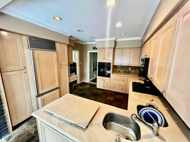 Photo 14 of 36 Forest Wood, Toronto, Bedford Park-Nortown — HOMEH