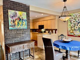 Photo 16 of 36 Forest Wood, Toronto, Bedford Park-Nortown — HOMEH