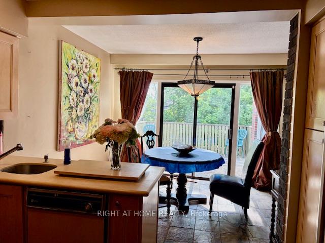 Photo 29 of 36 Forest Wood, Toronto, Bedford Park-Nortown — HOMEH