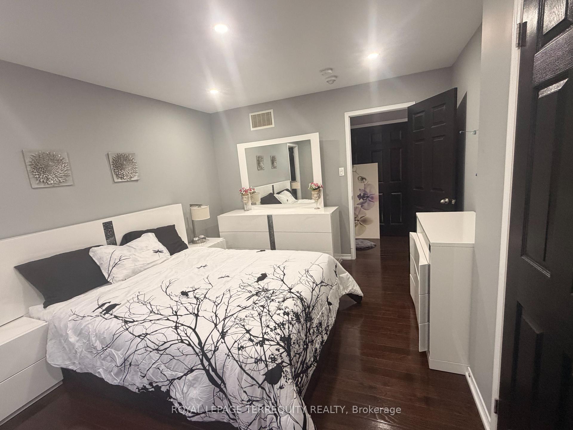 Photo 13 of 2549 Snow Knight Drive, Oshawa, Windfields — HOMEH