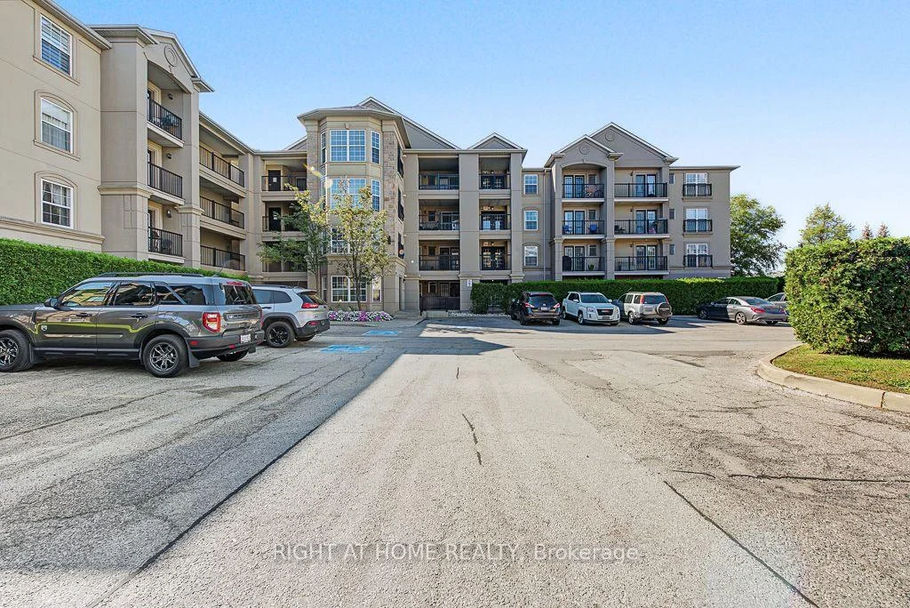 Photo 6 of Unit 401, 1487 Maple Avenue, Milton, Dempsey — HOMEH