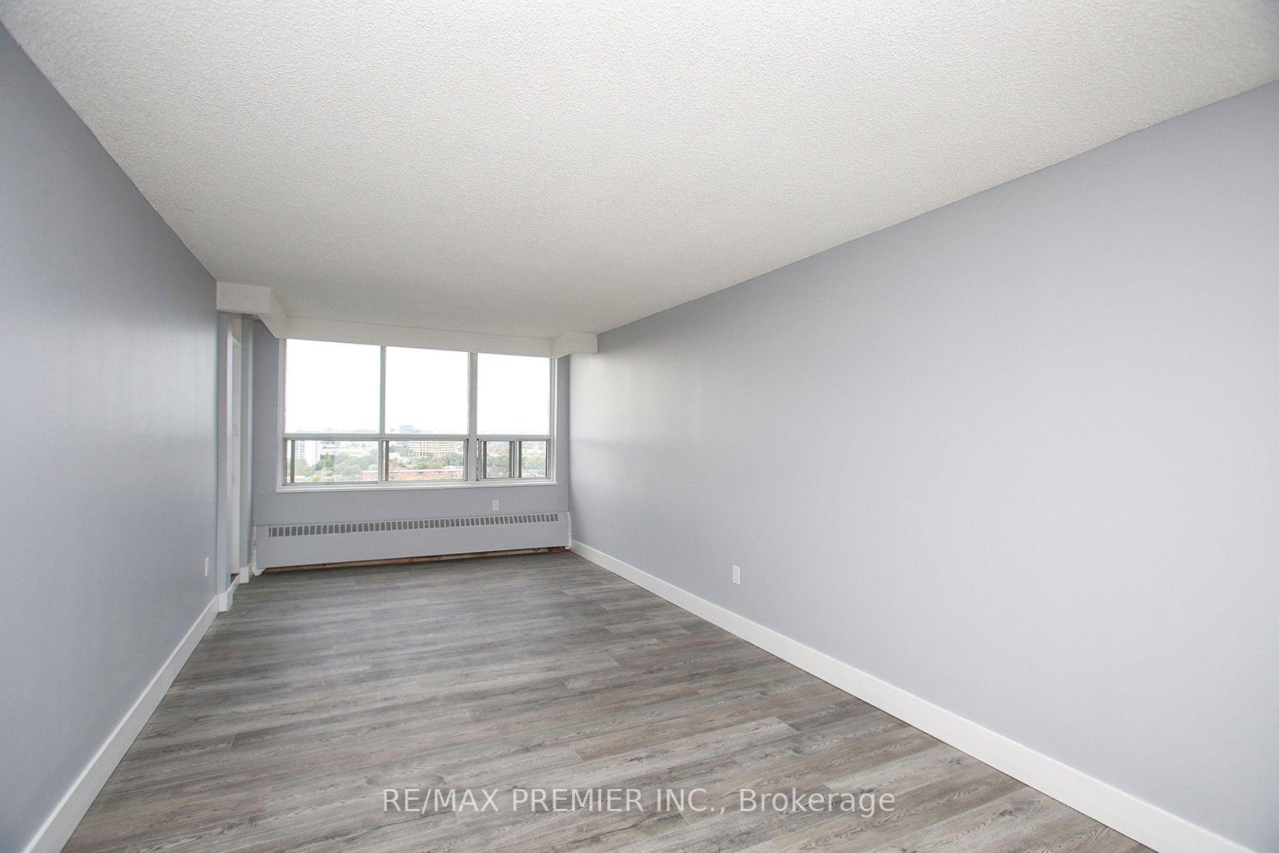 Photo 3 of Unit 1909, 390 Dixon Road, Etobicoke, Kingsview Village-The Westway — HOMEH