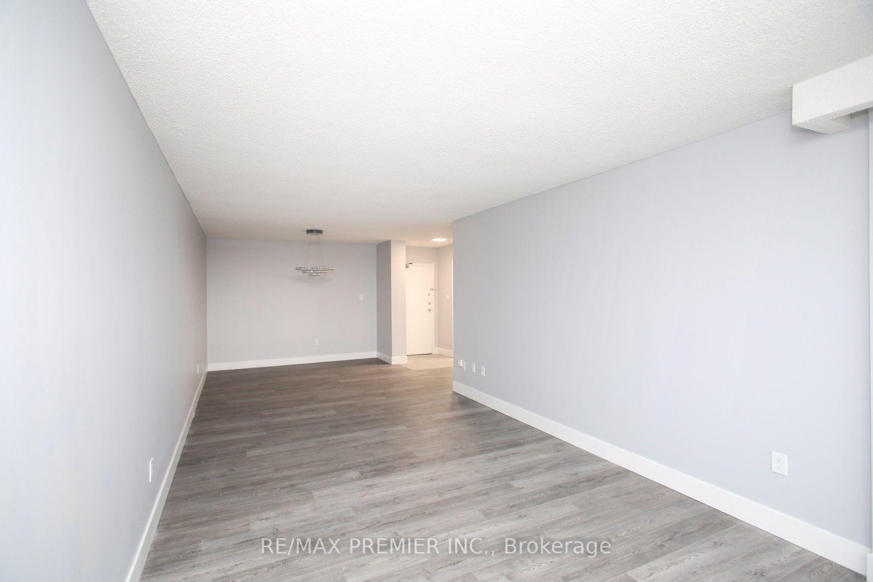 Photo 5 of Unit 1909, 390 Dixon Road, Etobicoke, Kingsview Village-The Westway — HOMEH