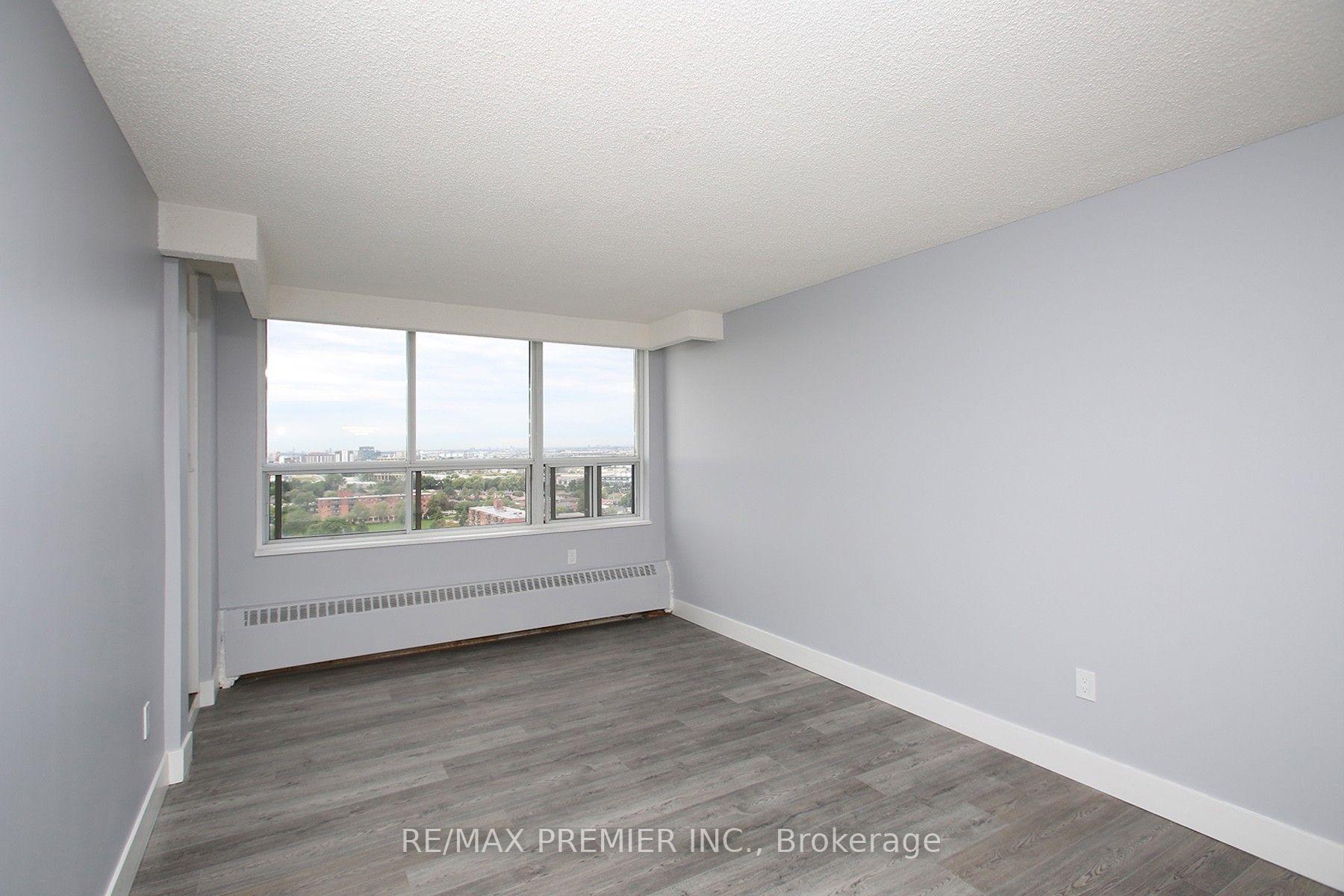 Photo 7 of Unit 1909, 390 Dixon Road, Etobicoke, Kingsview Village-The Westway — HOMEH