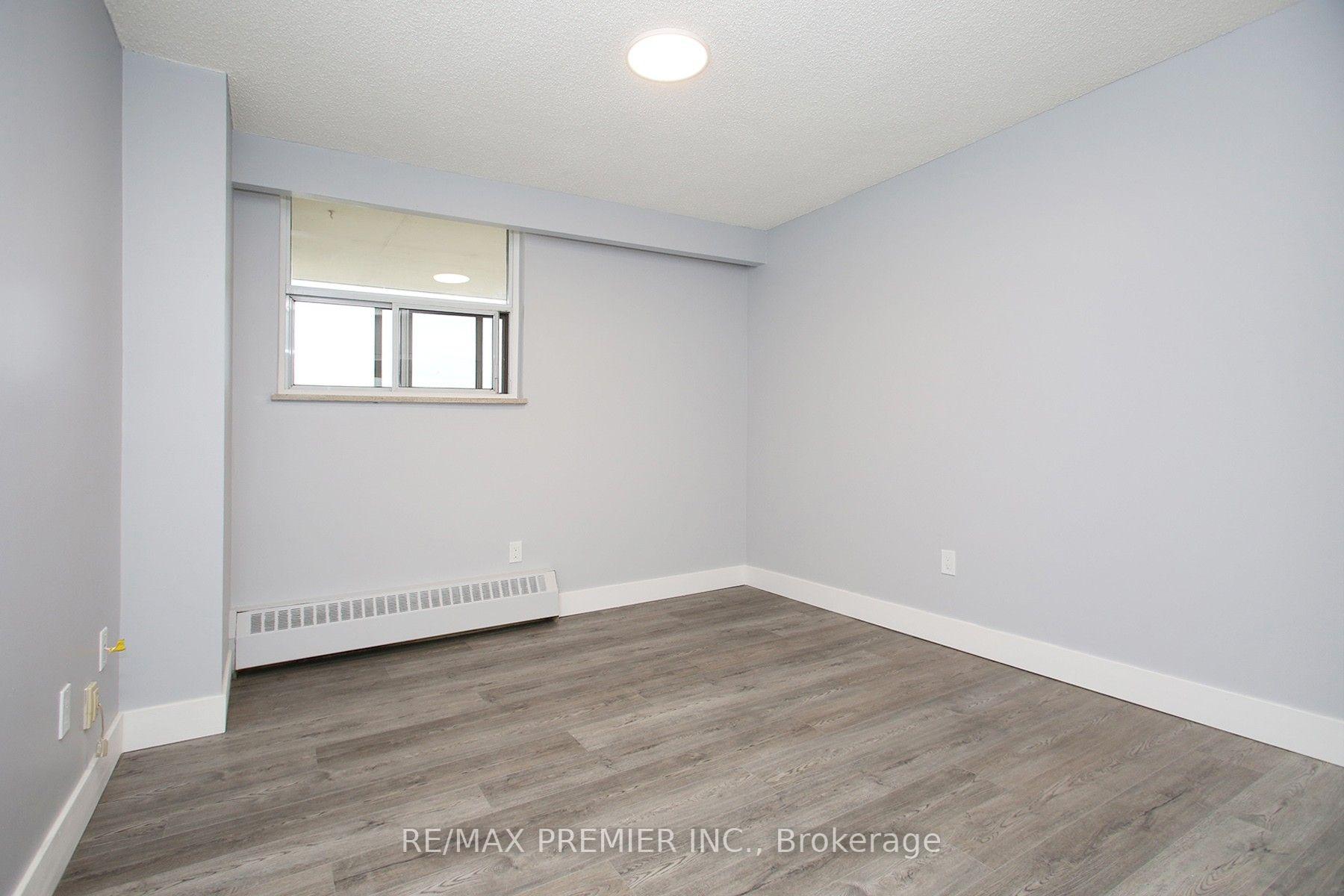 Photo 18 of Unit 1909, 390 Dixon Road, Etobicoke, Kingsview Village-The Westway — HOMEH