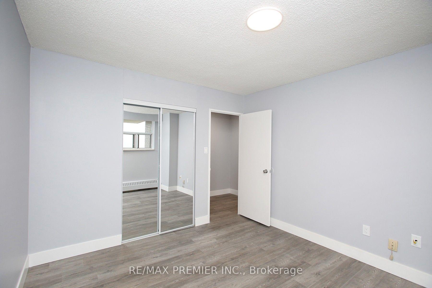 Photo 19 of Unit 1909, 390 Dixon Road, Etobicoke, Kingsview Village-The Westway — HOMEH