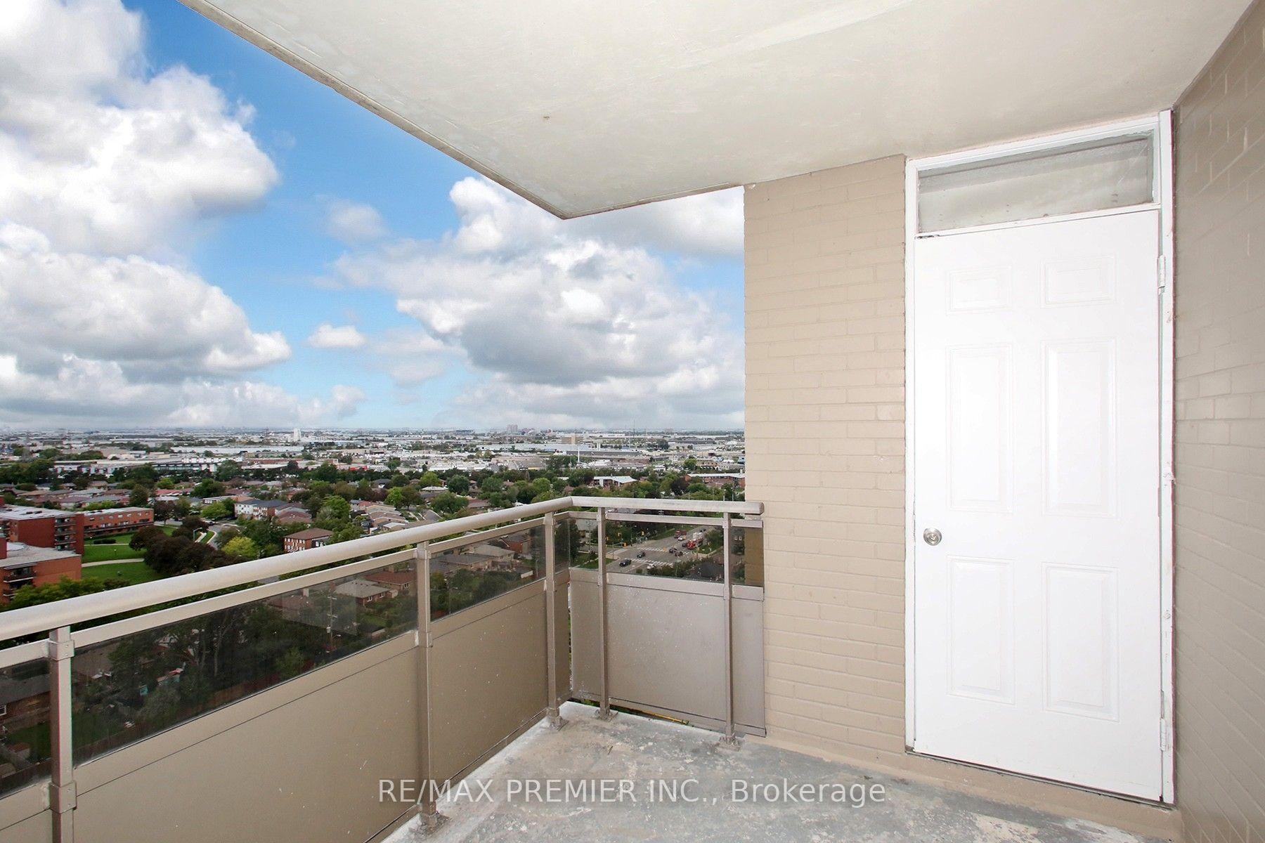 Photo 23 of Unit 1909, 390 Dixon Road, Etobicoke, Kingsview Village-The Westway — HOMEH