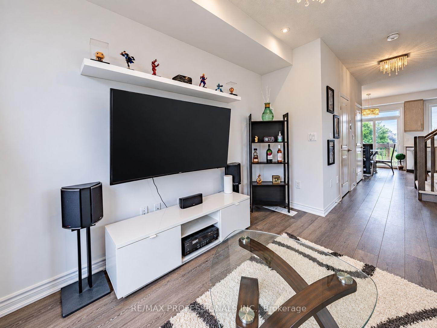 Photo 4 of Unit 19, 61 Soho Street, Hamilton, Stoney Creek Mountain — HOMEH