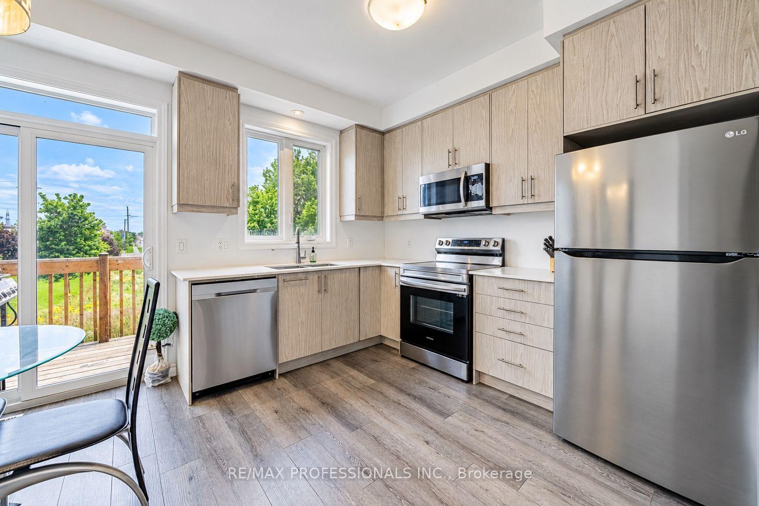 Photo 5 of Unit 19, 61 Soho Street, Hamilton, Stoney Creek Mountain — HOMEH