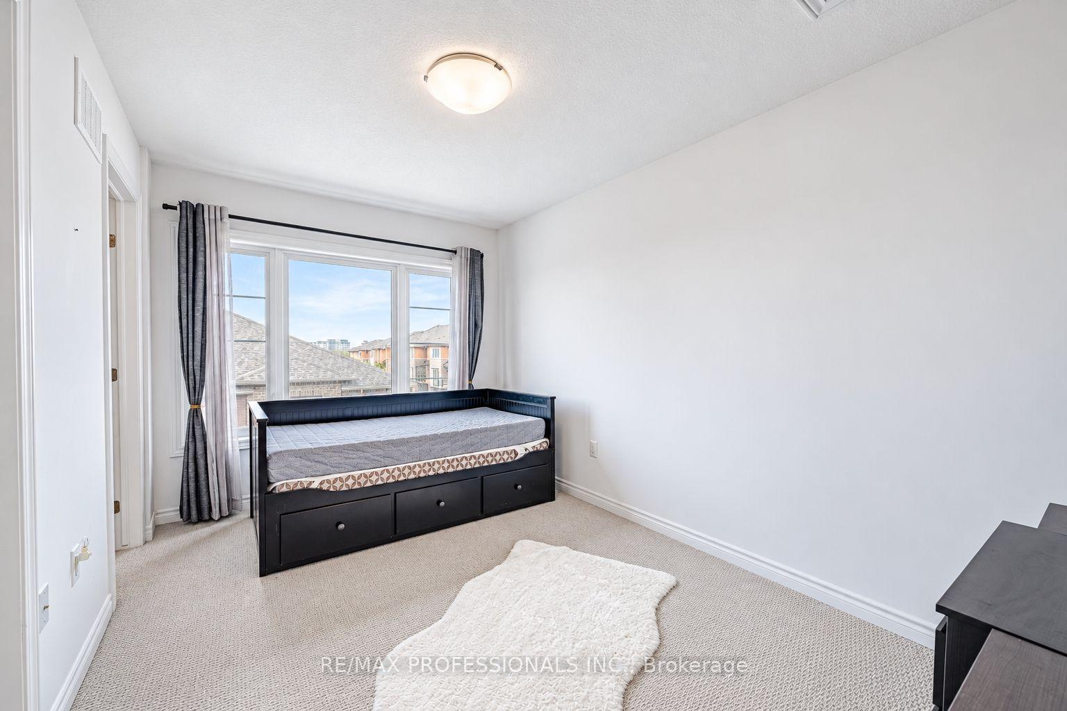 Photo 8 of Unit 19, 61 Soho Street, Hamilton, Stoney Creek Mountain — HOMEH