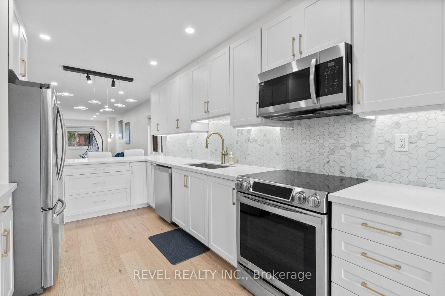 Photo 1 of 163 Northland Avenue, Toronto, Rockcliffe-Smythe — HOMEH
