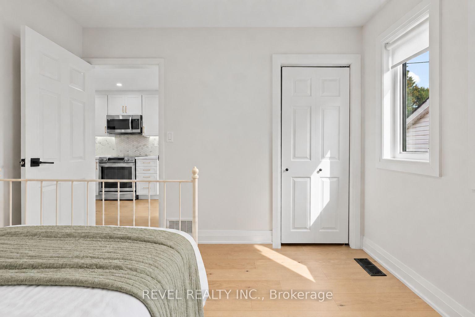 Photo 14 of 163 Northland Avenue, Toronto, Rockcliffe-Smythe — HOMEH
