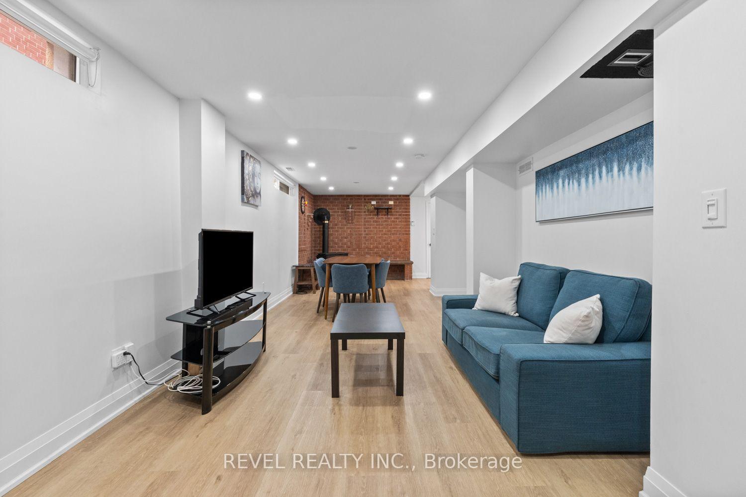 Photo 16 of 163 Northland Avenue, Toronto, Rockcliffe-Smythe — HOMEH