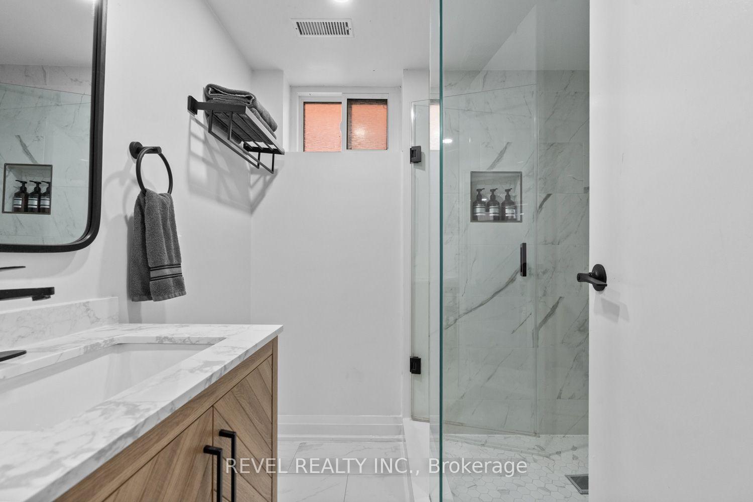 Photo 23 of 163 Northland Avenue, Toronto, Rockcliffe-Smythe — HOMEH