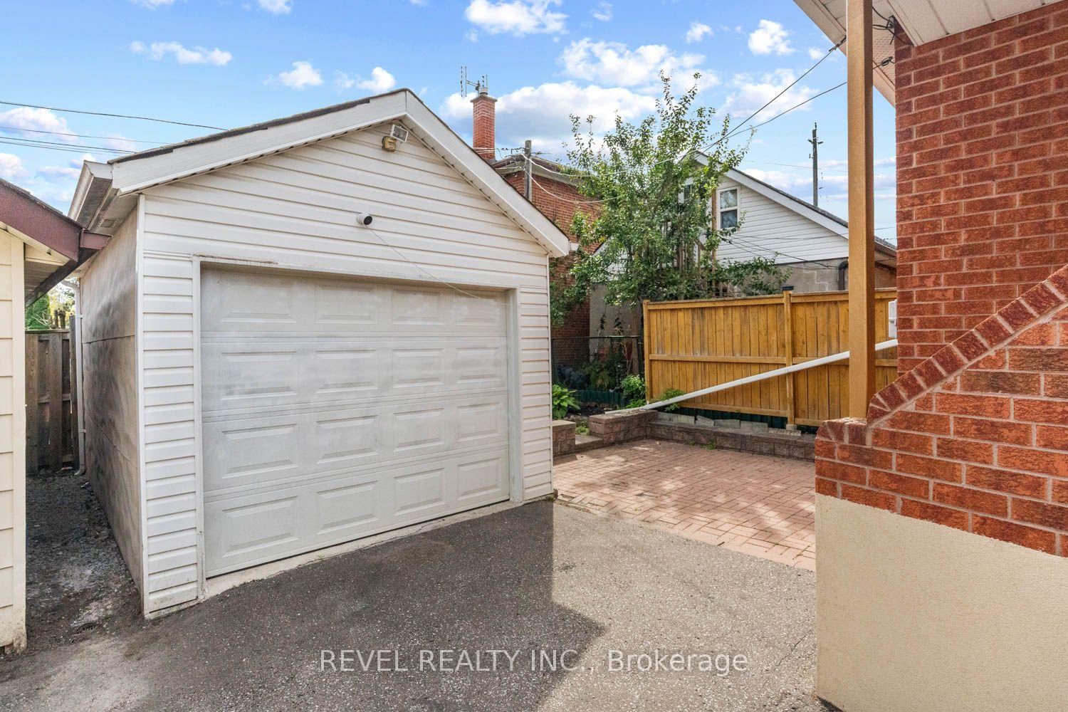 Photo 29 of 163 Northland Avenue, Toronto, Rockcliffe-Smythe — HOMEH
