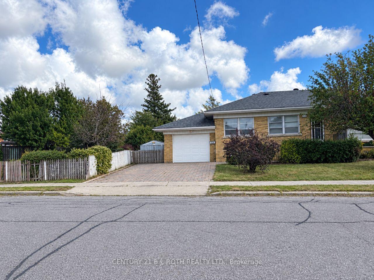Photo 3 of 33 Lewiston Road, Scarborough, Dorset Park — HOMEH