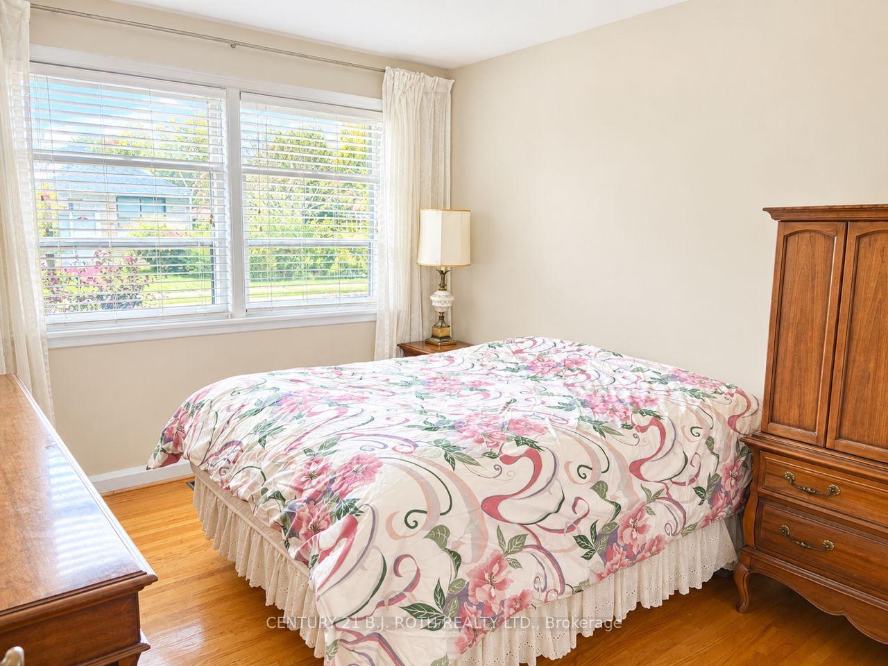 Photo 10 of 33 Lewiston Road, Scarborough, Dorset Park — HOMEH