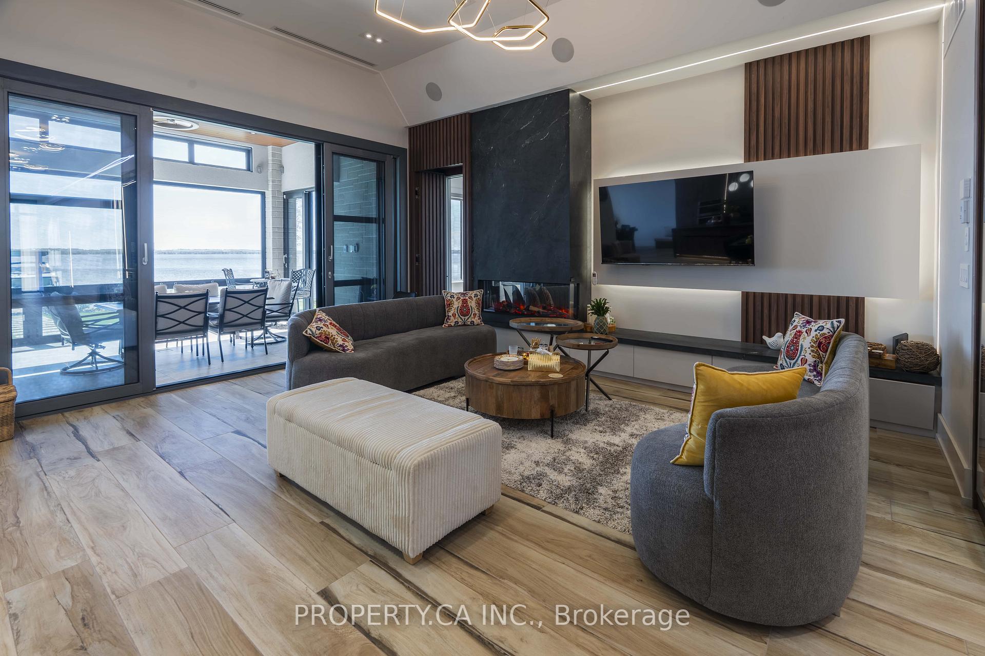 Photo 21 of 132 Cook's Bay Drive, Georgina, Keswick North — HOMEH