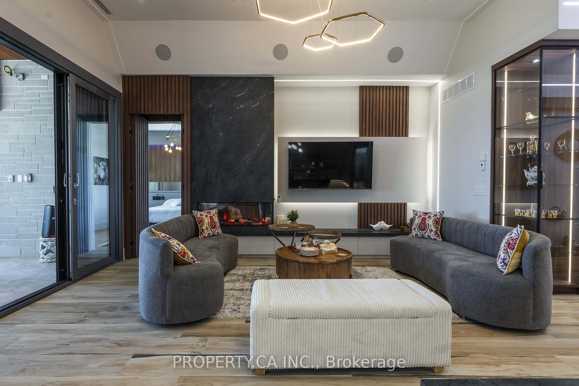 Photo 22 of 132 Cook's Bay Drive, Georgina, Keswick North — HOMEH