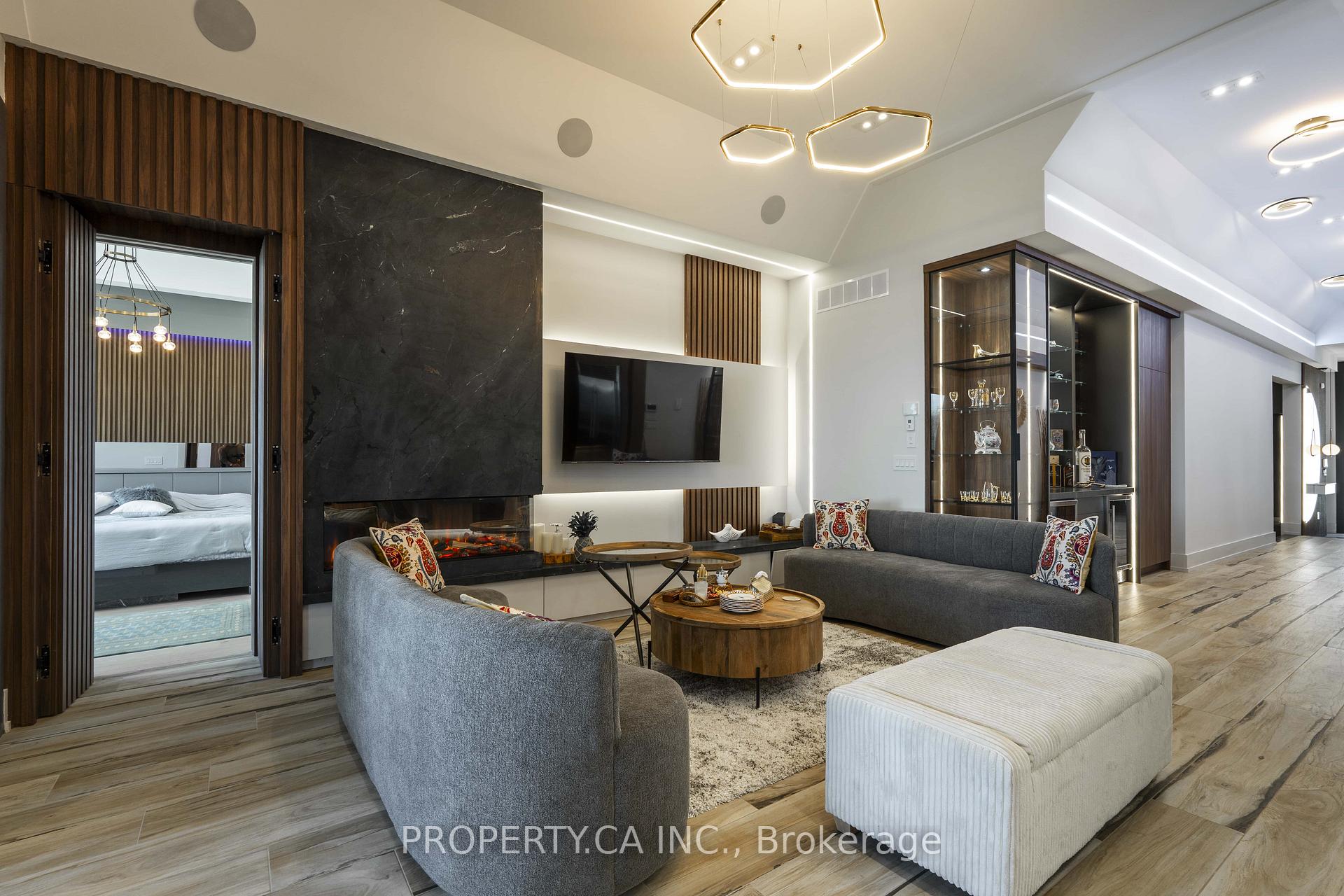 Photo 23 of 132 Cook's Bay Drive, Georgina, Keswick North — HOMEH