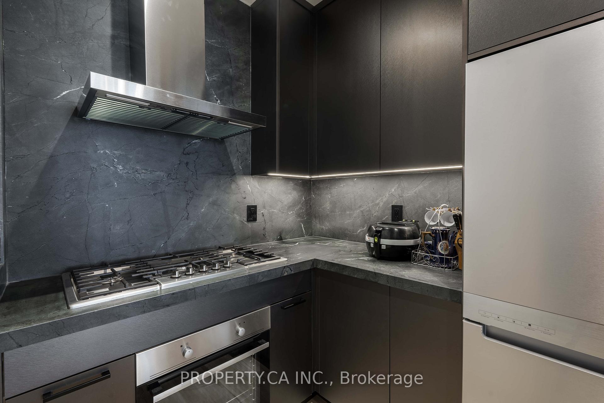 Photo 32 of 132 Cook's Bay Drive, Georgina, Keswick North — HOMEH