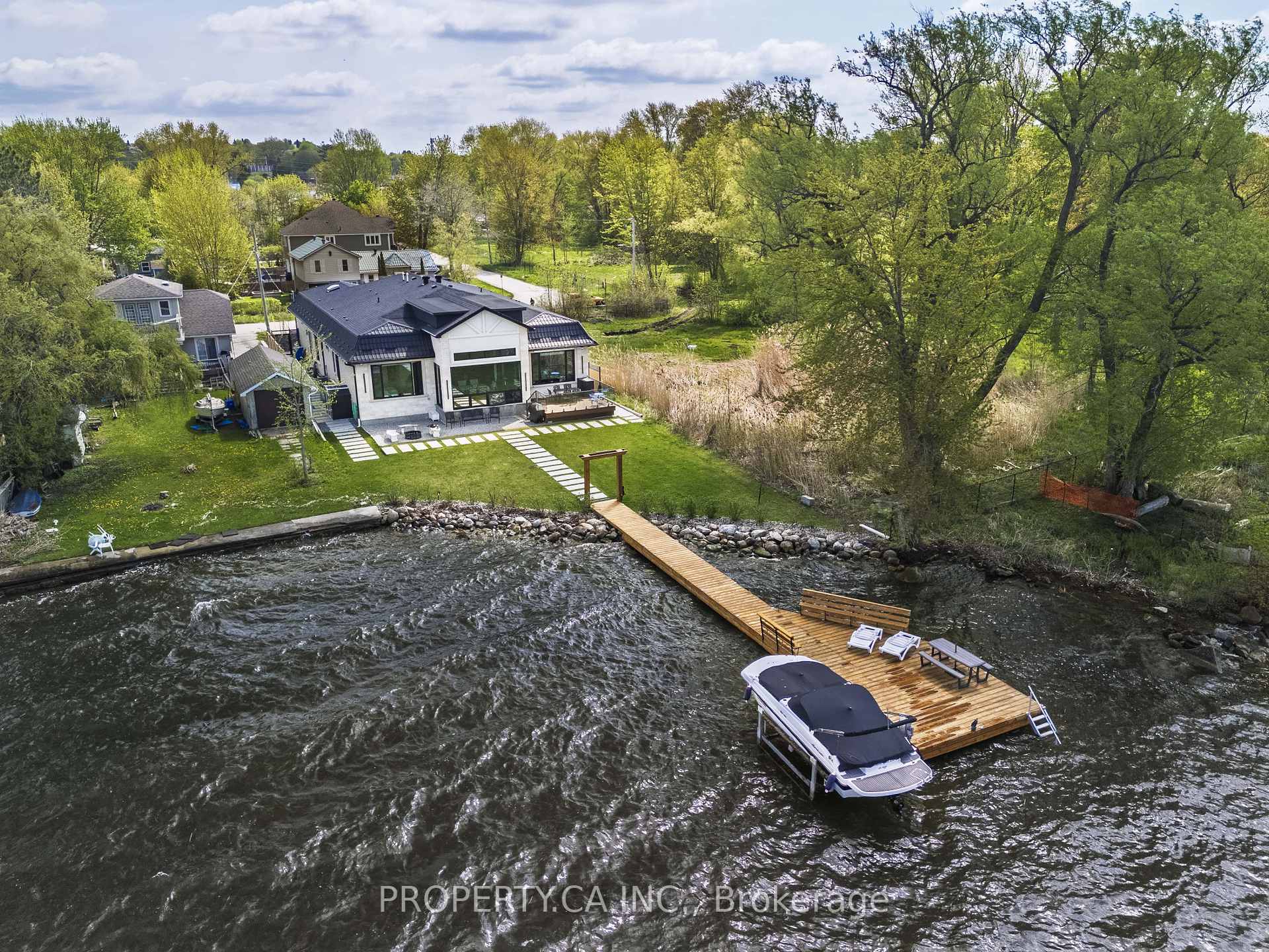 Photo 48 of 132 Cook's Bay Drive, Georgina, Keswick North — HOMEH