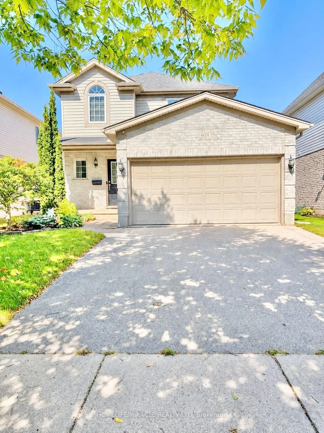 Photo 2 of 6628 Beattie Street, London, South V — HOMEH