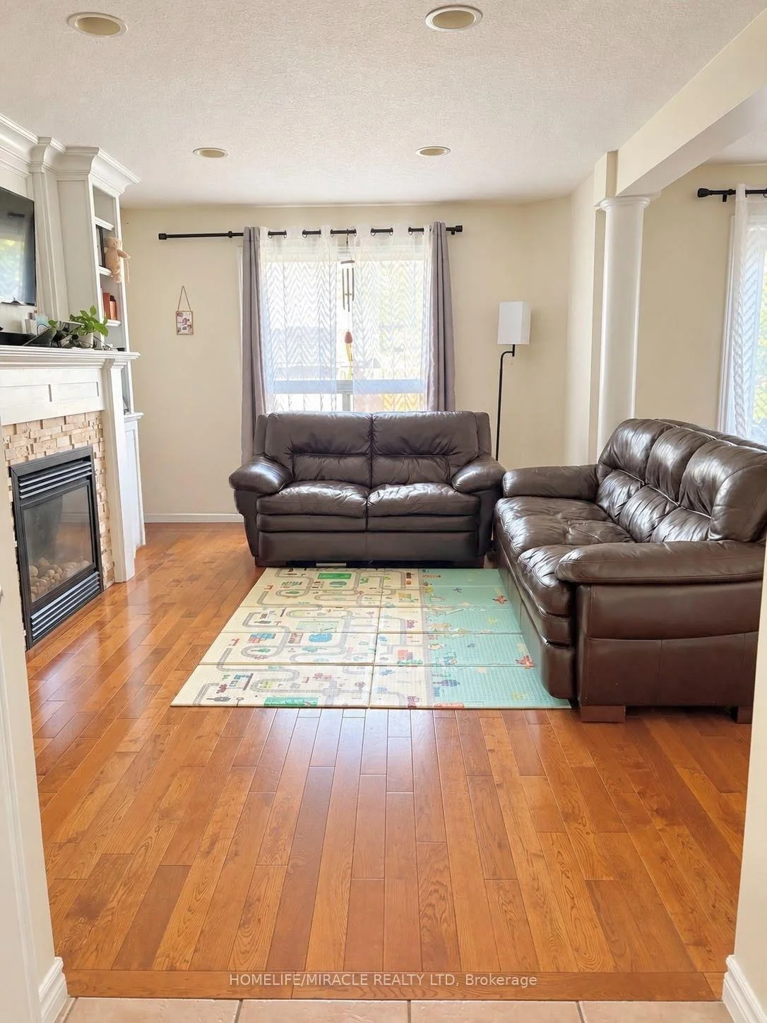 Photo 5 of 6628 Beattie Street, London, South V — HOMEH