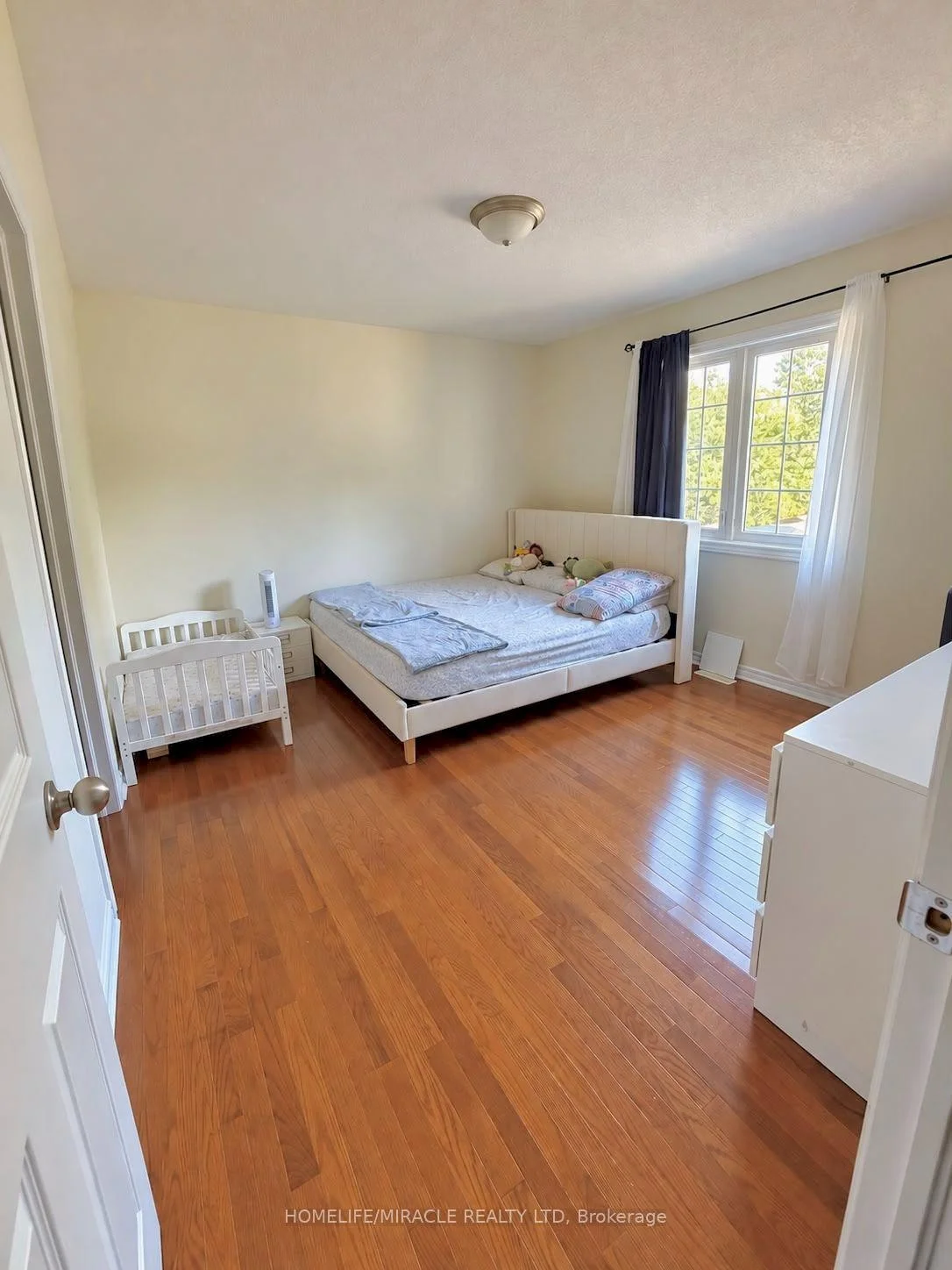 Photo 11 of 6628 Beattie Street, London, South V — HOMEH
