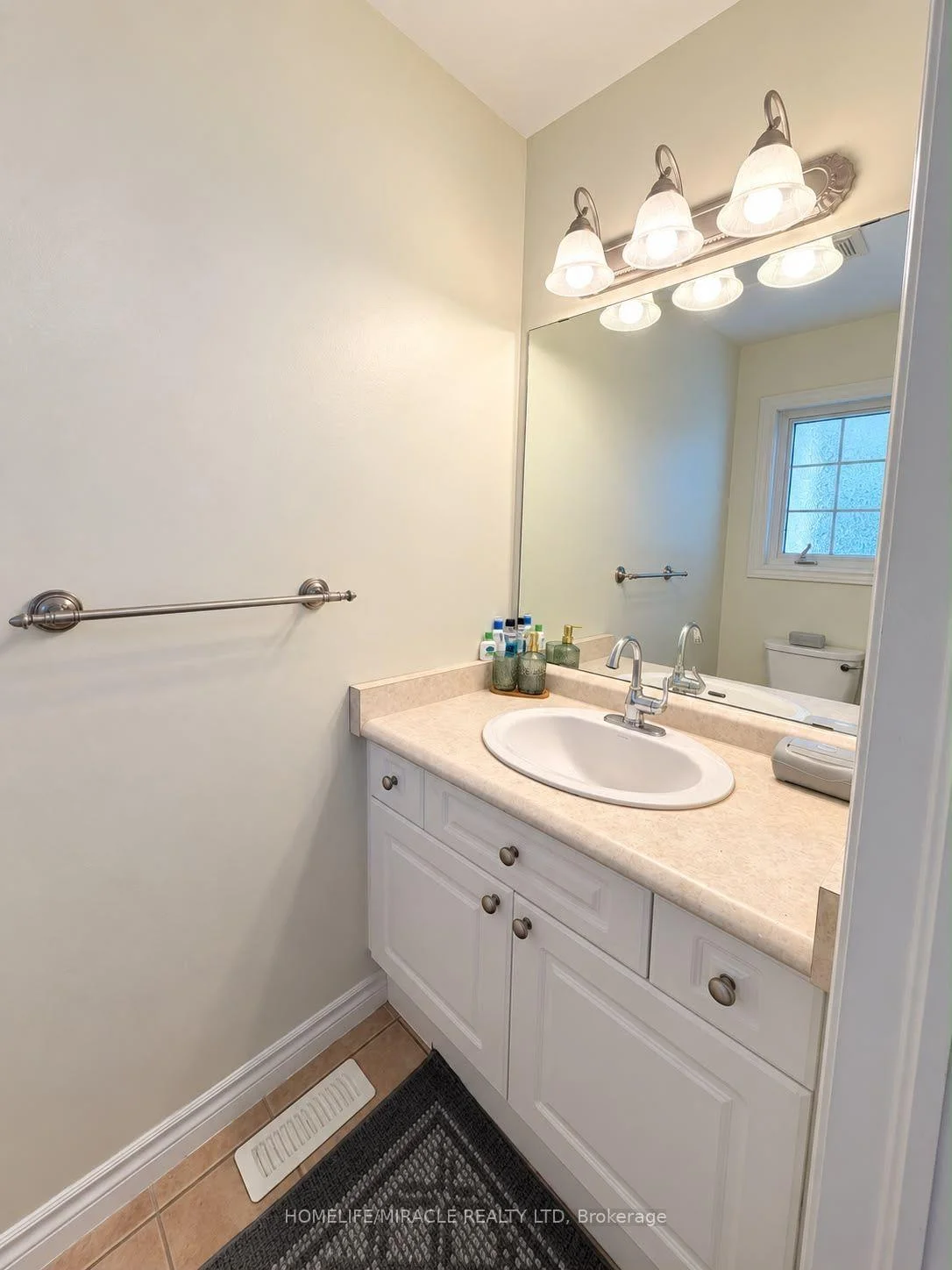 Photo 15 of 6628 Beattie Street, London, South V — HOMEH