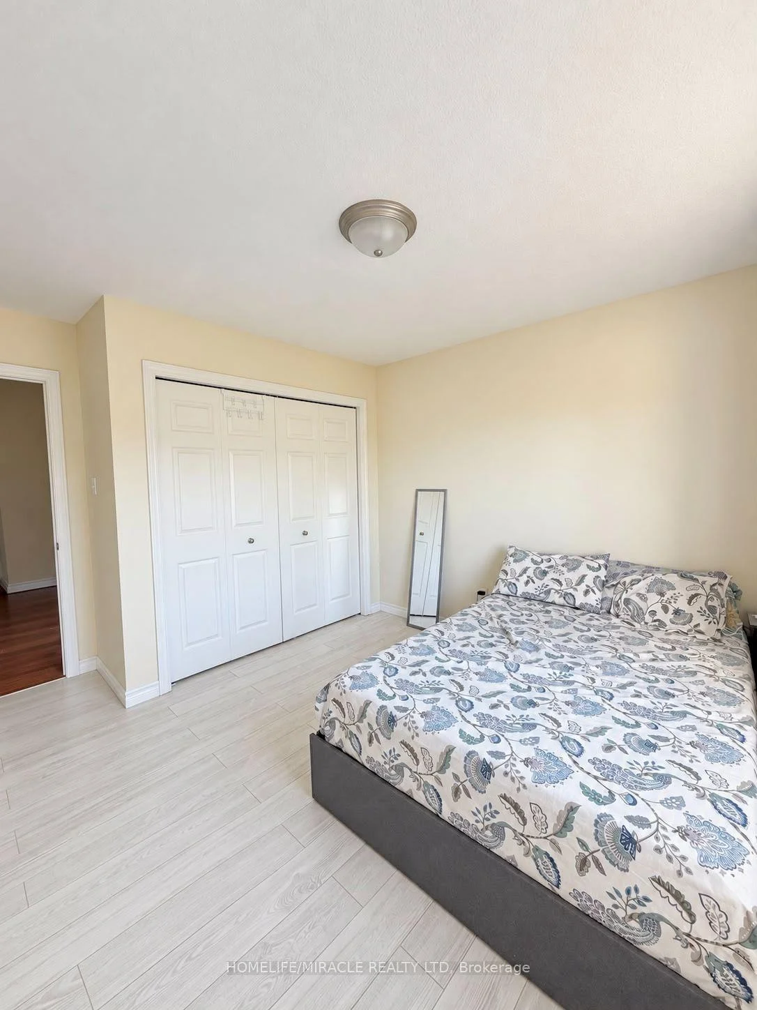 Photo 16 of 6628 Beattie Street, London, South V — HOMEH