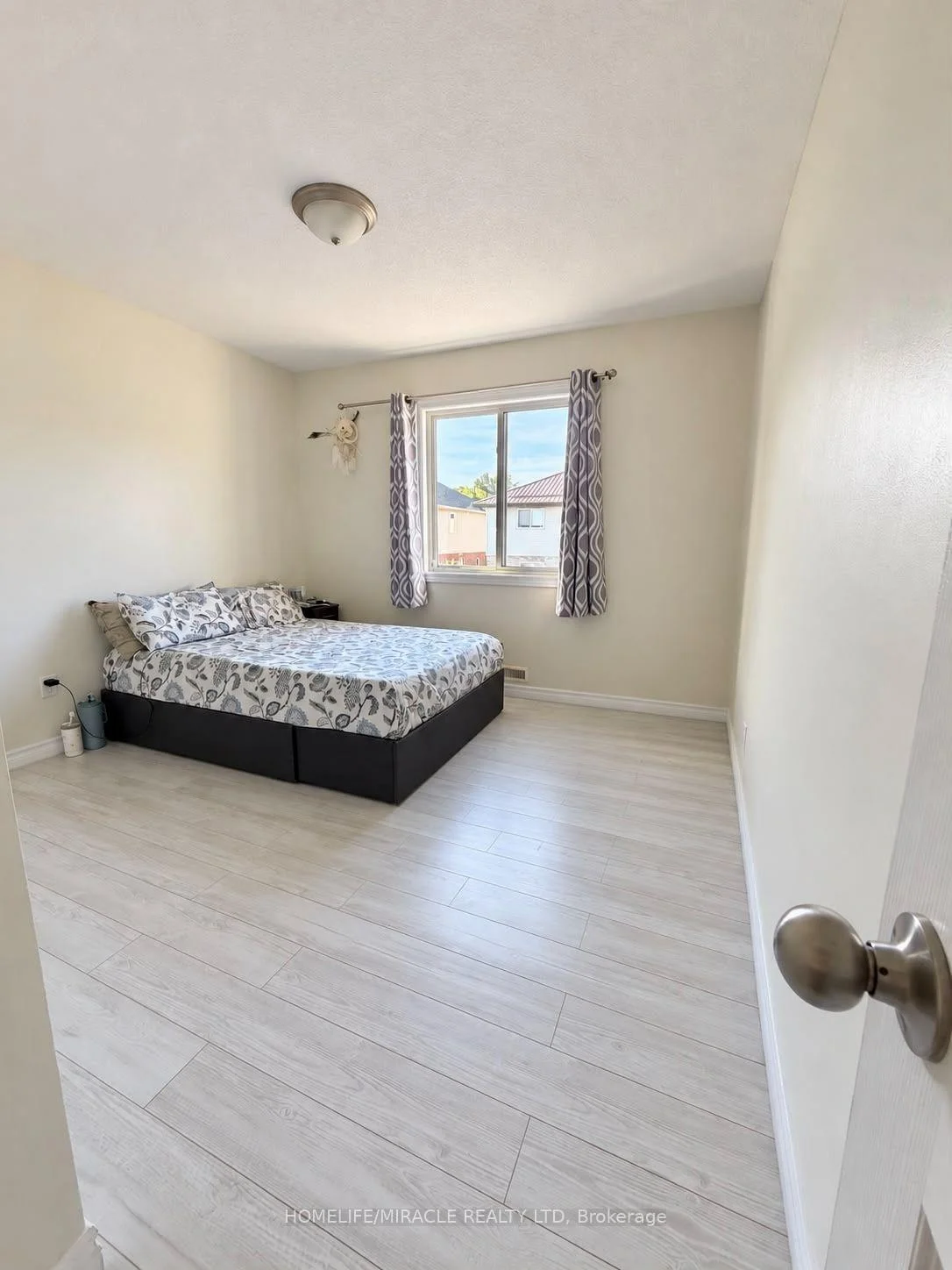 Photo 18 of 6628 Beattie Street, London, South V — HOMEH