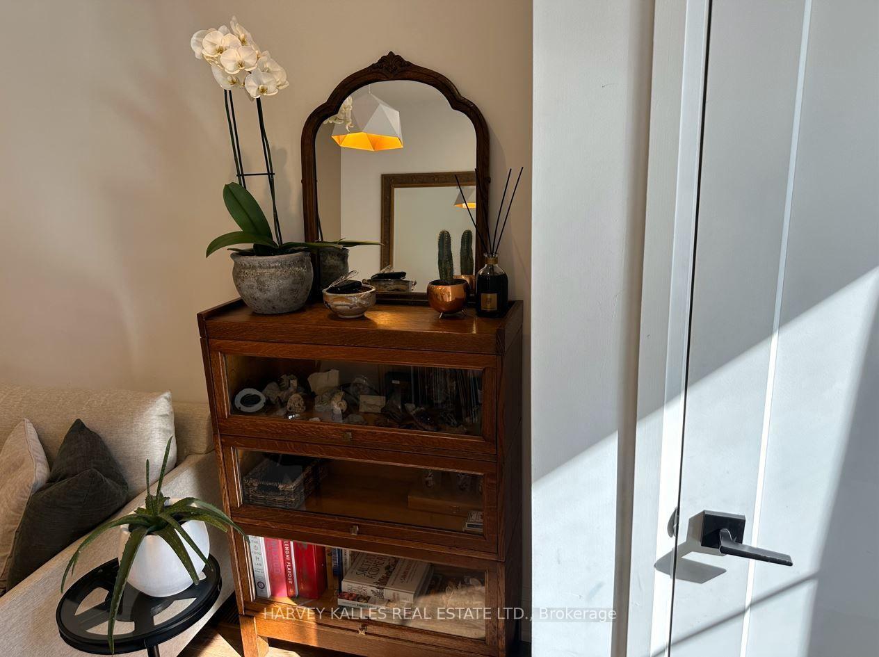 Photo 7 of Unit 1, 976 Shaw Street, Toronto, Dovercourt-Wallace Emerson-Junction — HOMEH
