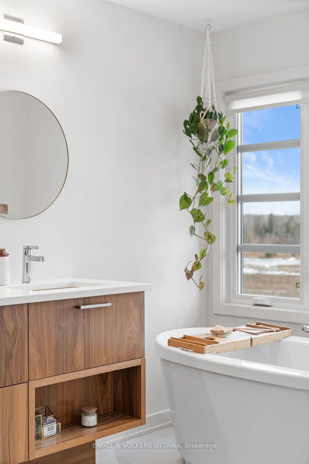 Photo 26 of 168 Shuttleworth Drive, Ottawa, Leitrim — HOMEH