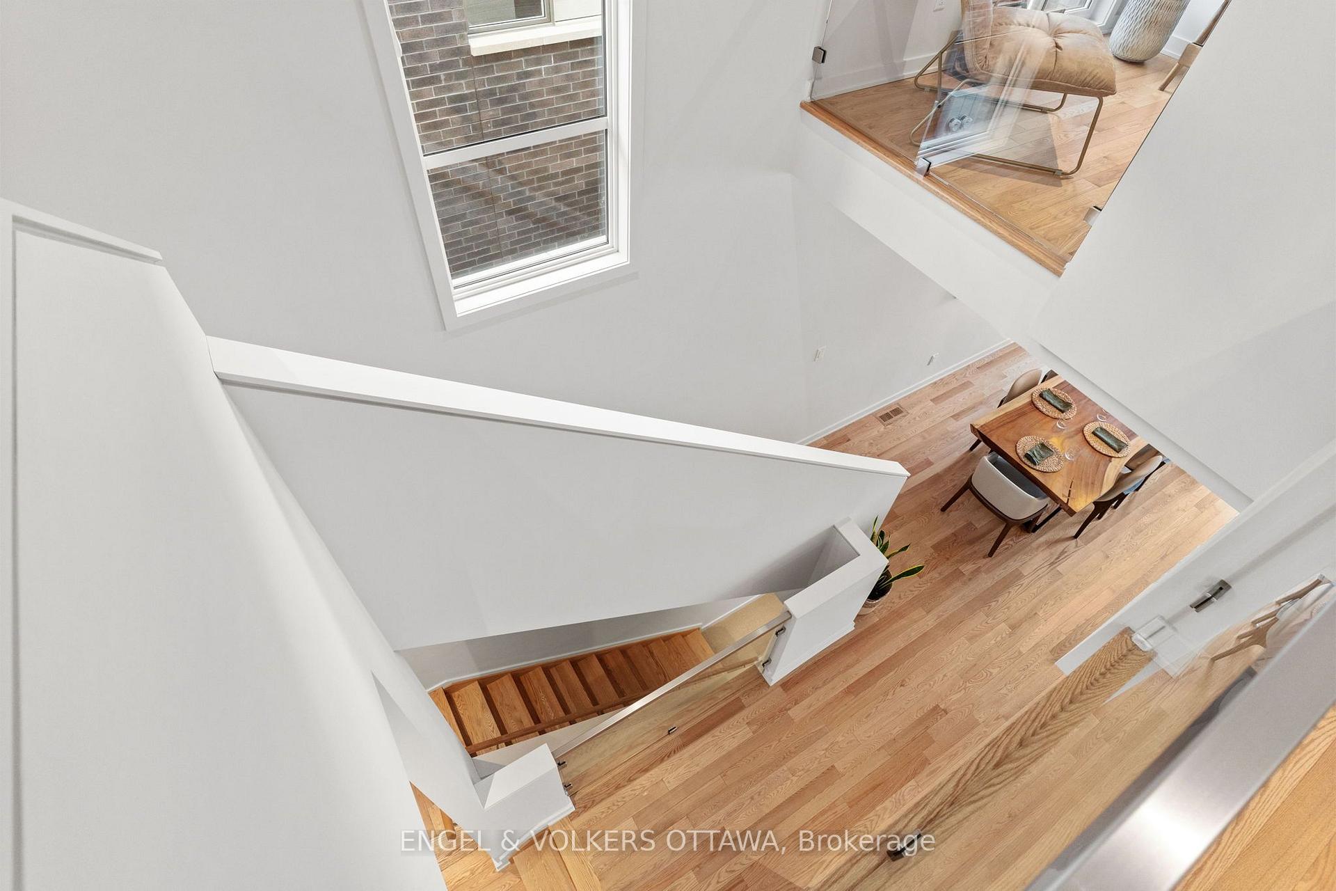 Photo 33 of 168 Shuttleworth Drive, Ottawa, Leitrim — HOMEH