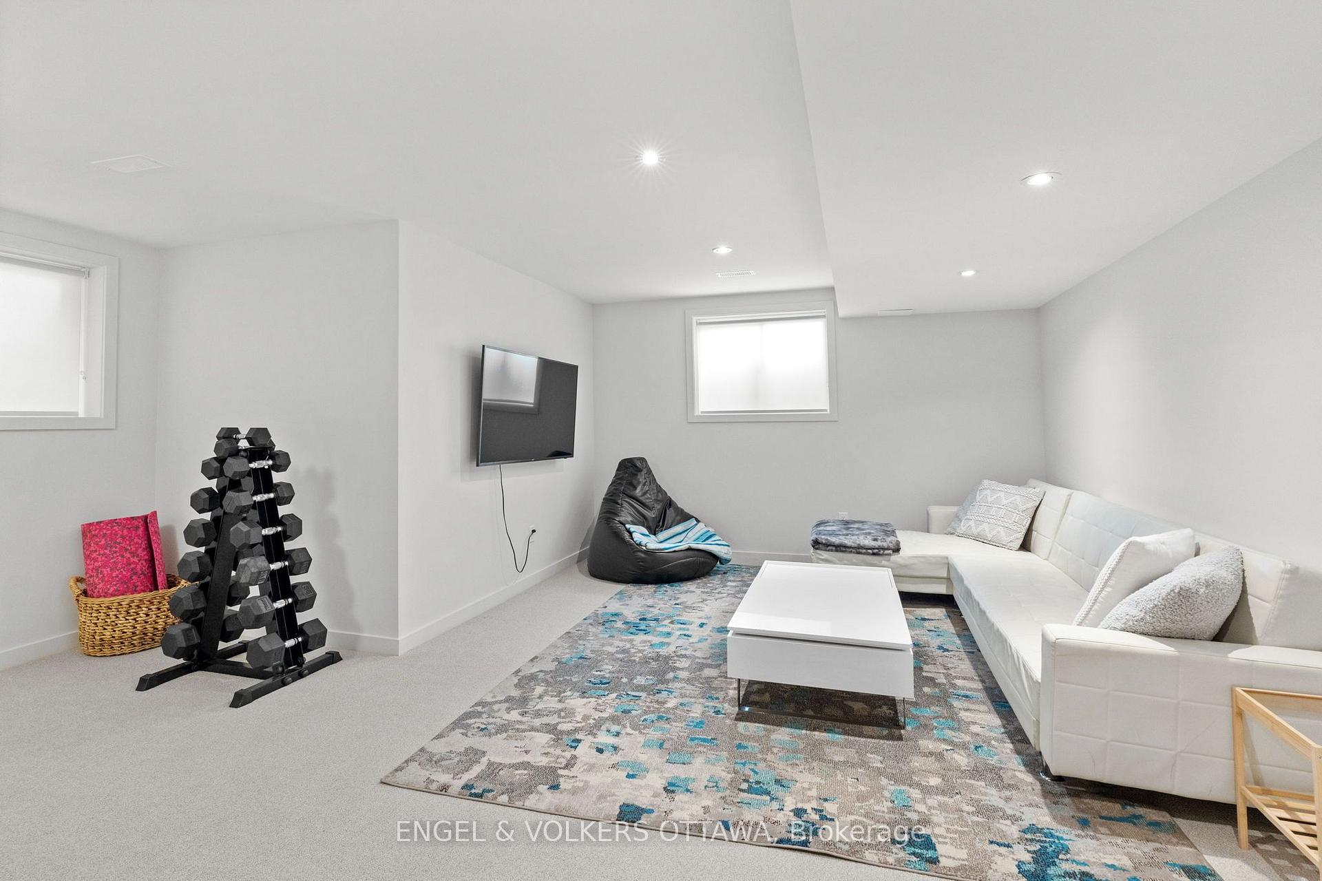 Photo 35 of 168 Shuttleworth Drive, Ottawa, Leitrim — HOMEH