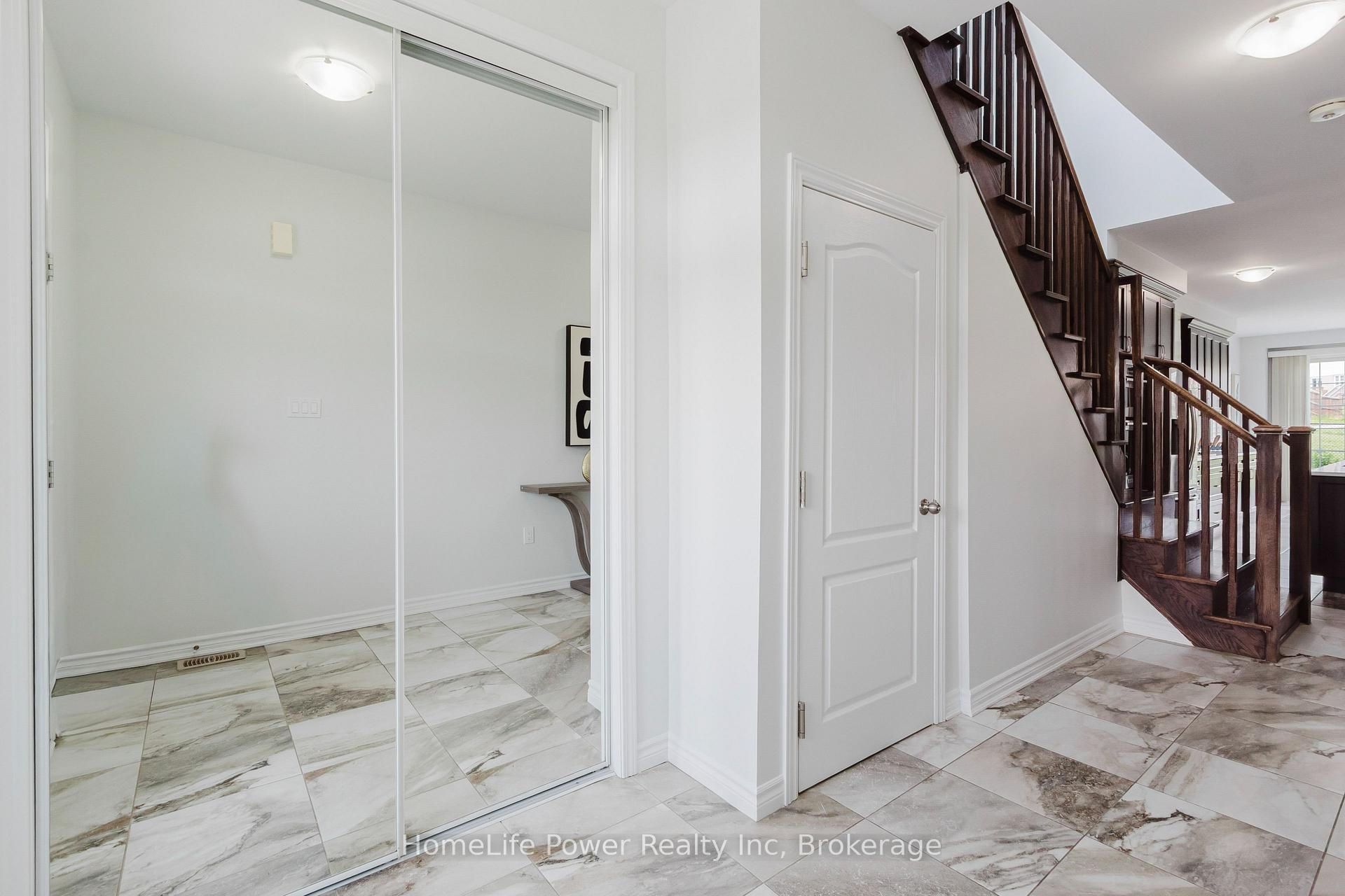 Photo 17 of 470 Blair Creek Drive, Kitchener, Doon South — HOMEH