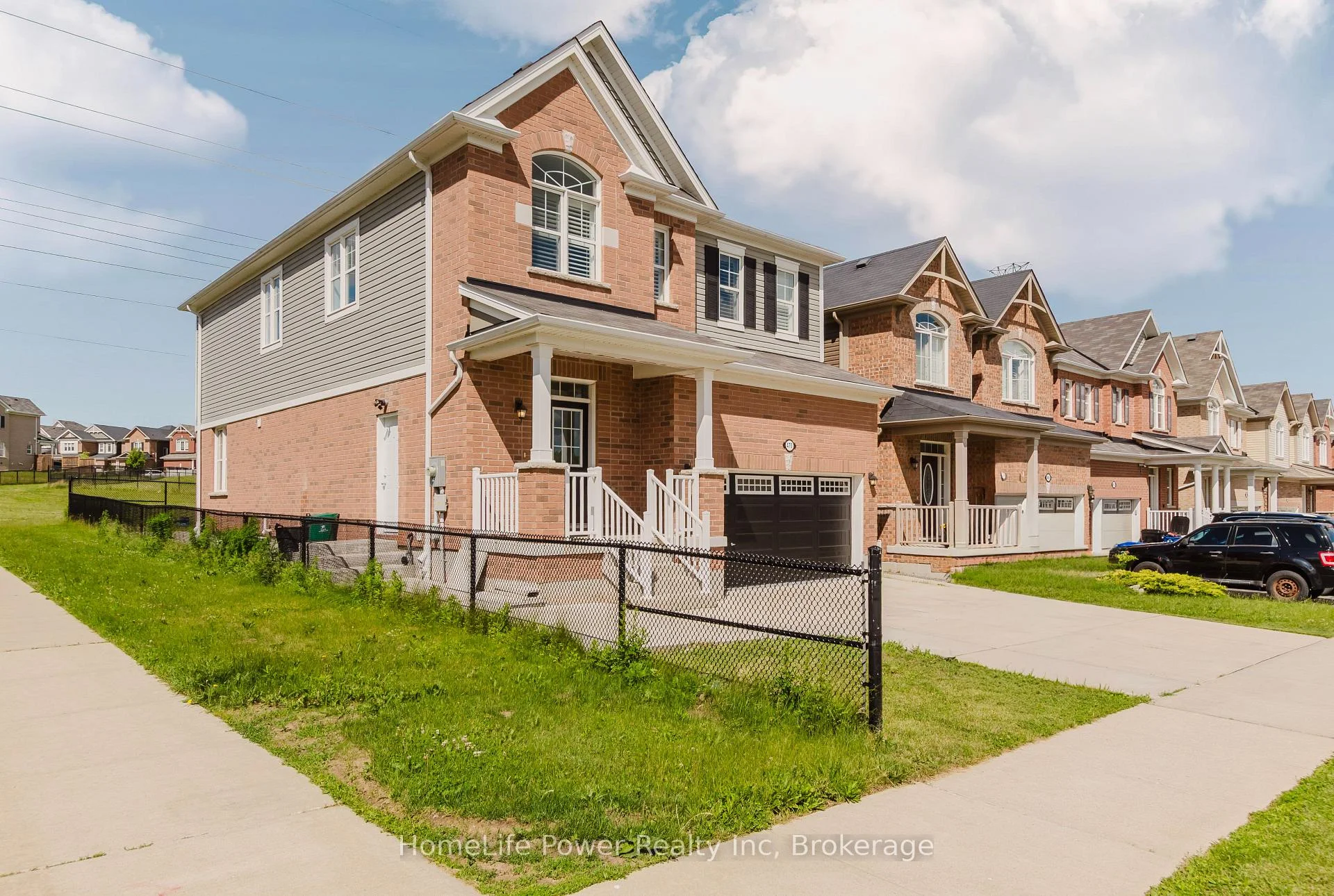 Photo 4 of 470 Blair Creek Drive, Kitchener, Doon South — HOMEH