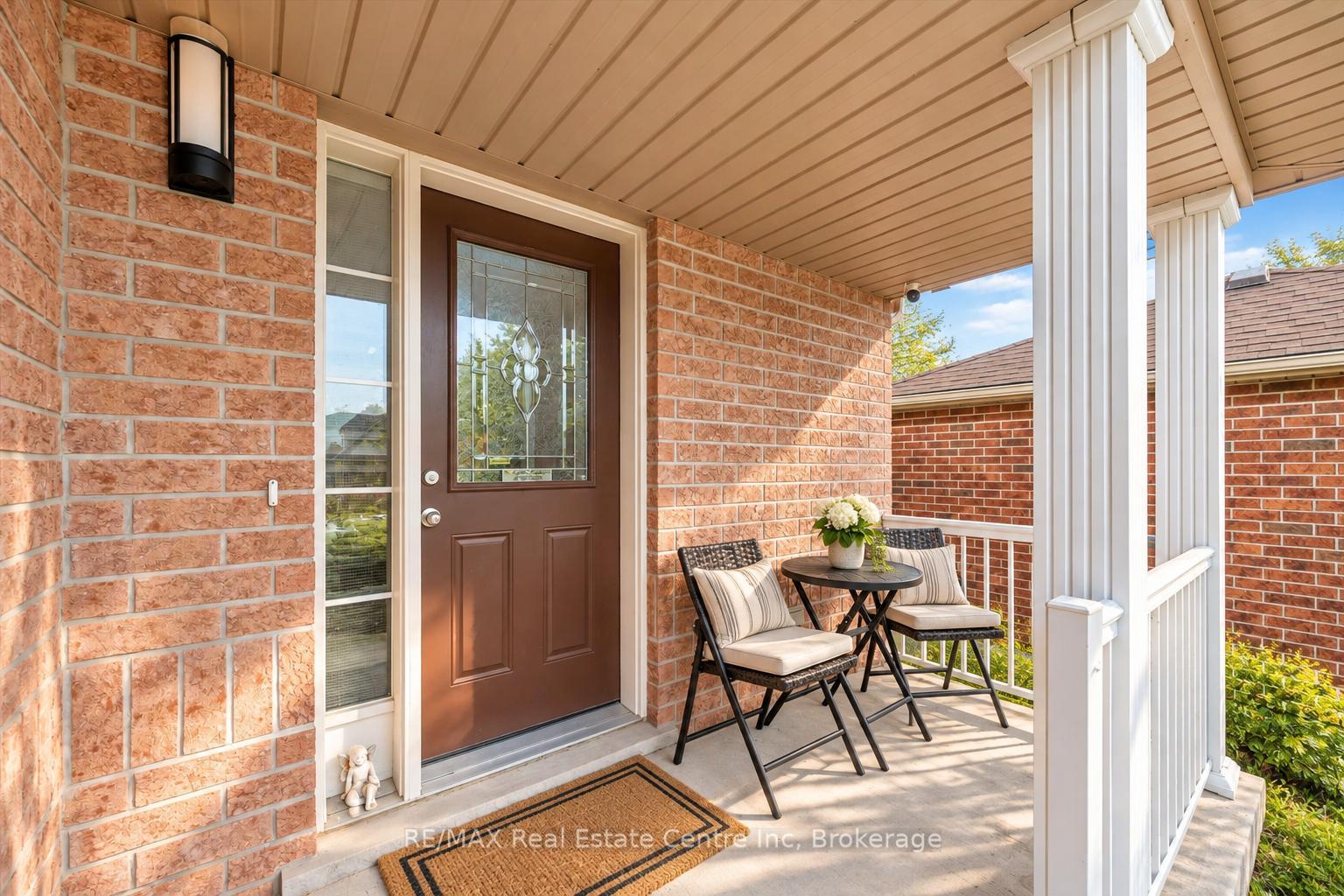 Photo 2 of 33 Washburn Drive, Guelph, Grange Road — HOMEH
