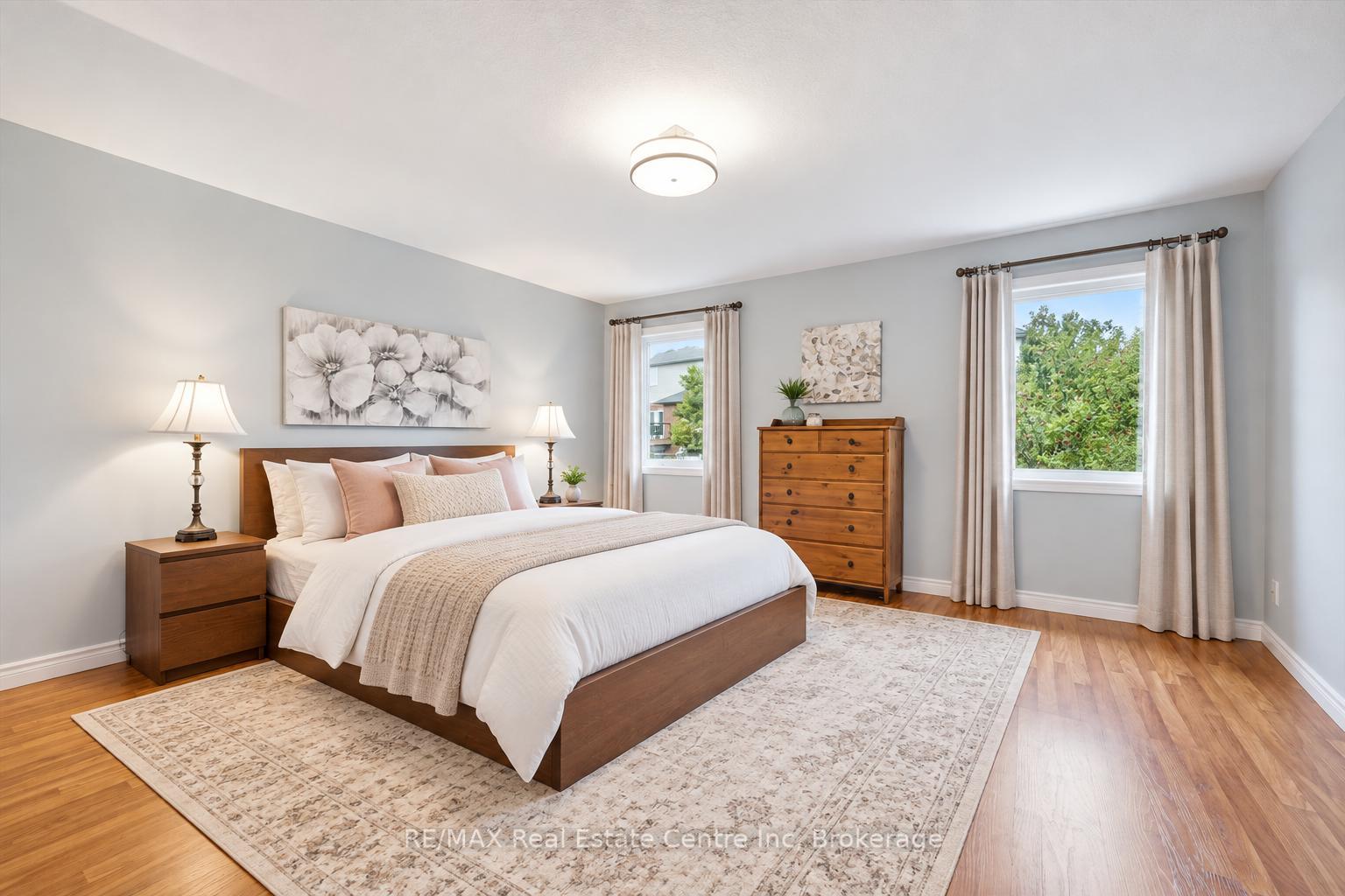 Photo 12 of 33 Washburn Drive, Guelph, Grange Road — HOMEH