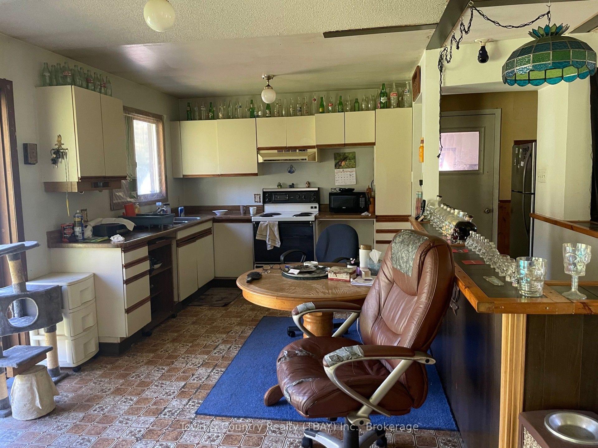 Photo 3 of 1007 Boundry Drive, Neebing, Scoble — HOMEH