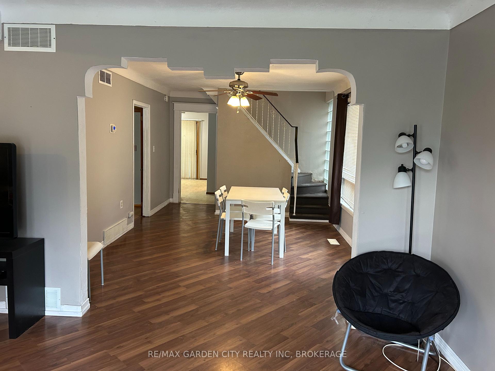 Photo 7 of 182 York Street, St. Catharines, Haig — HOMEH
