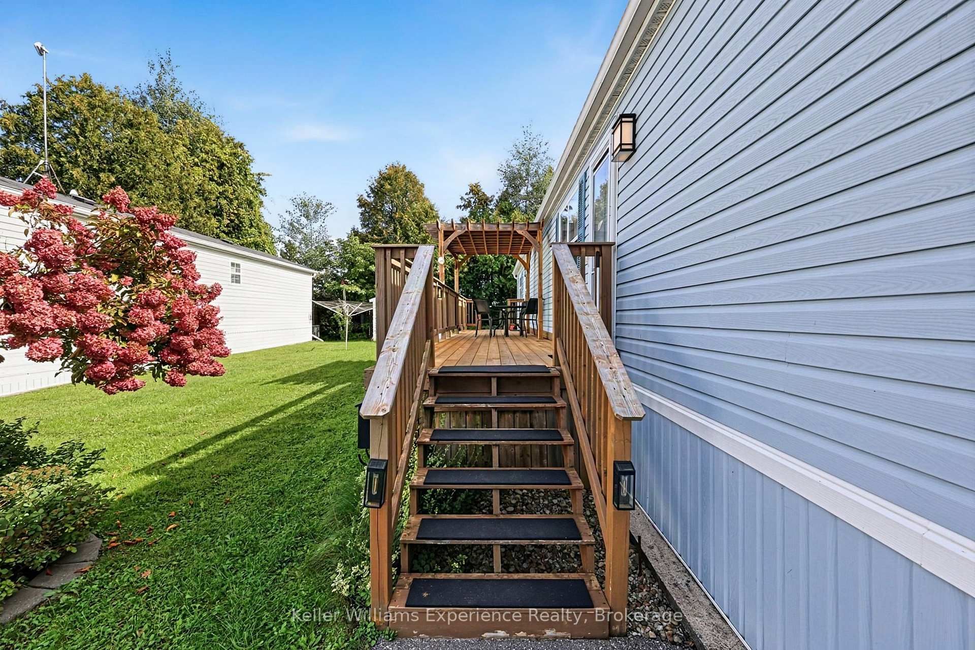 Photo 3 of 4052 Ash Crescent, Severn, Rural Severn — HOMEH