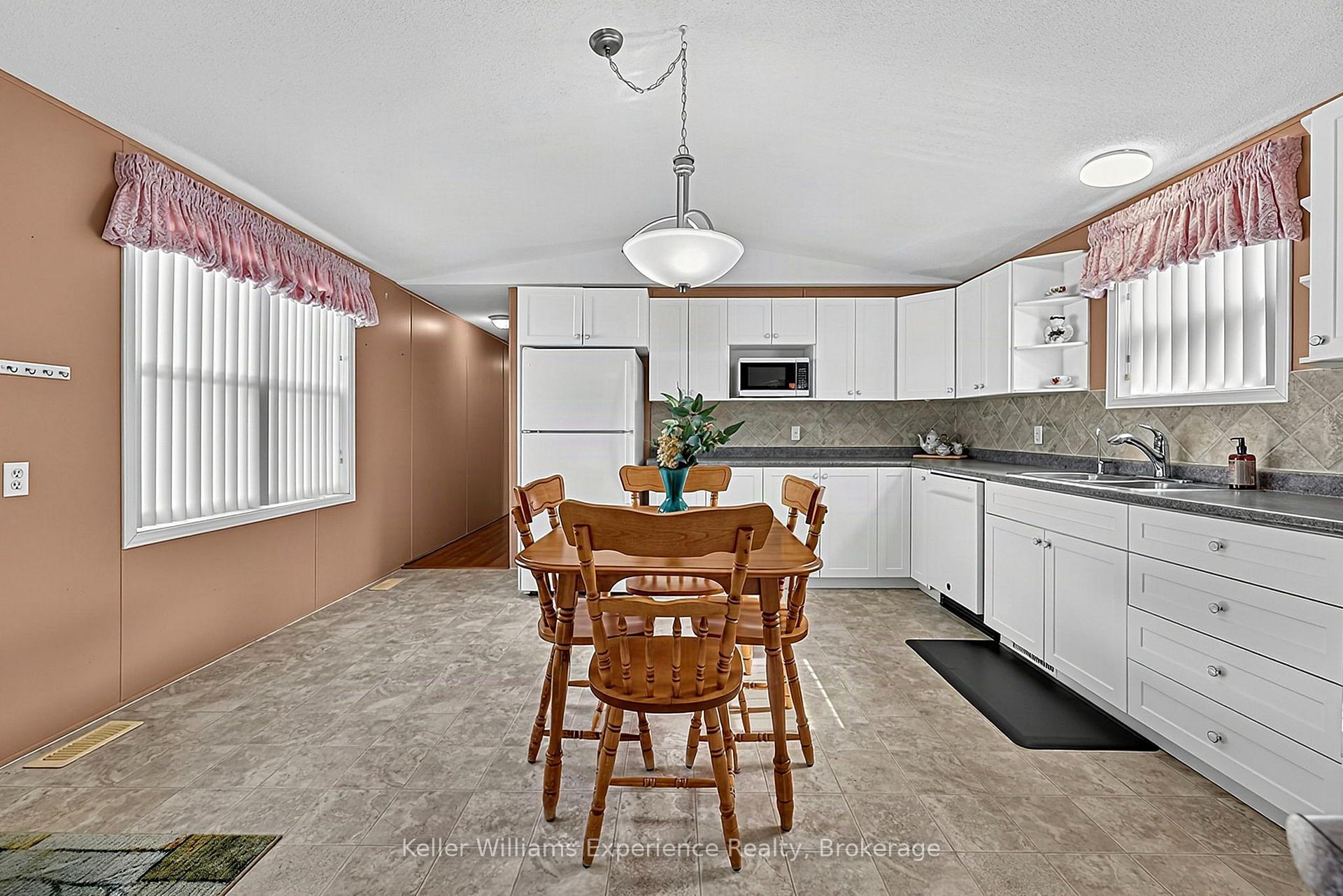 Photo 12 of 4052 Ash Crescent, Severn, Rural Severn — HOMEH