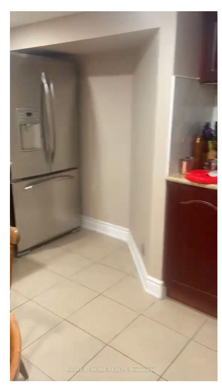 Photo 9 of 24 Amethyst Circle, Brampton, Bram East — HOMEH