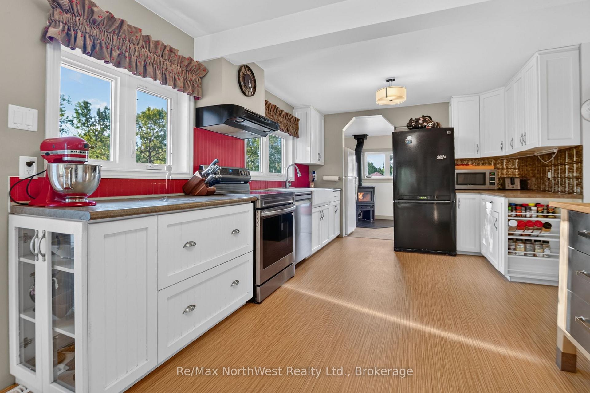 Photo 18 of 143 Rabbit Lake Road, Kenora, Rabbit Lake — HOMEH